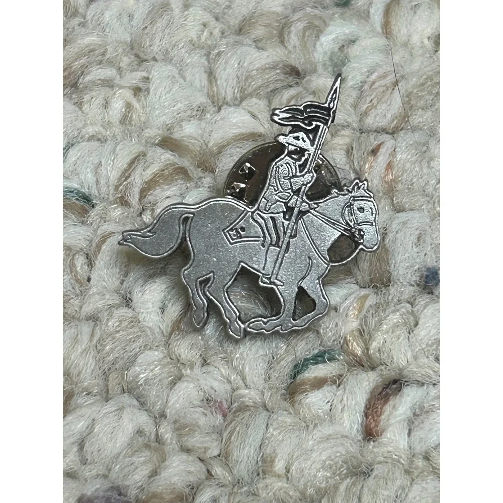 Vintage RCMP GRC Royal Canadian Mounted Police Pewter Horseback Lapel Pin Silver